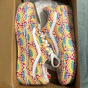 Vans women’s size 10 old school platforms in multi color brand new never worn